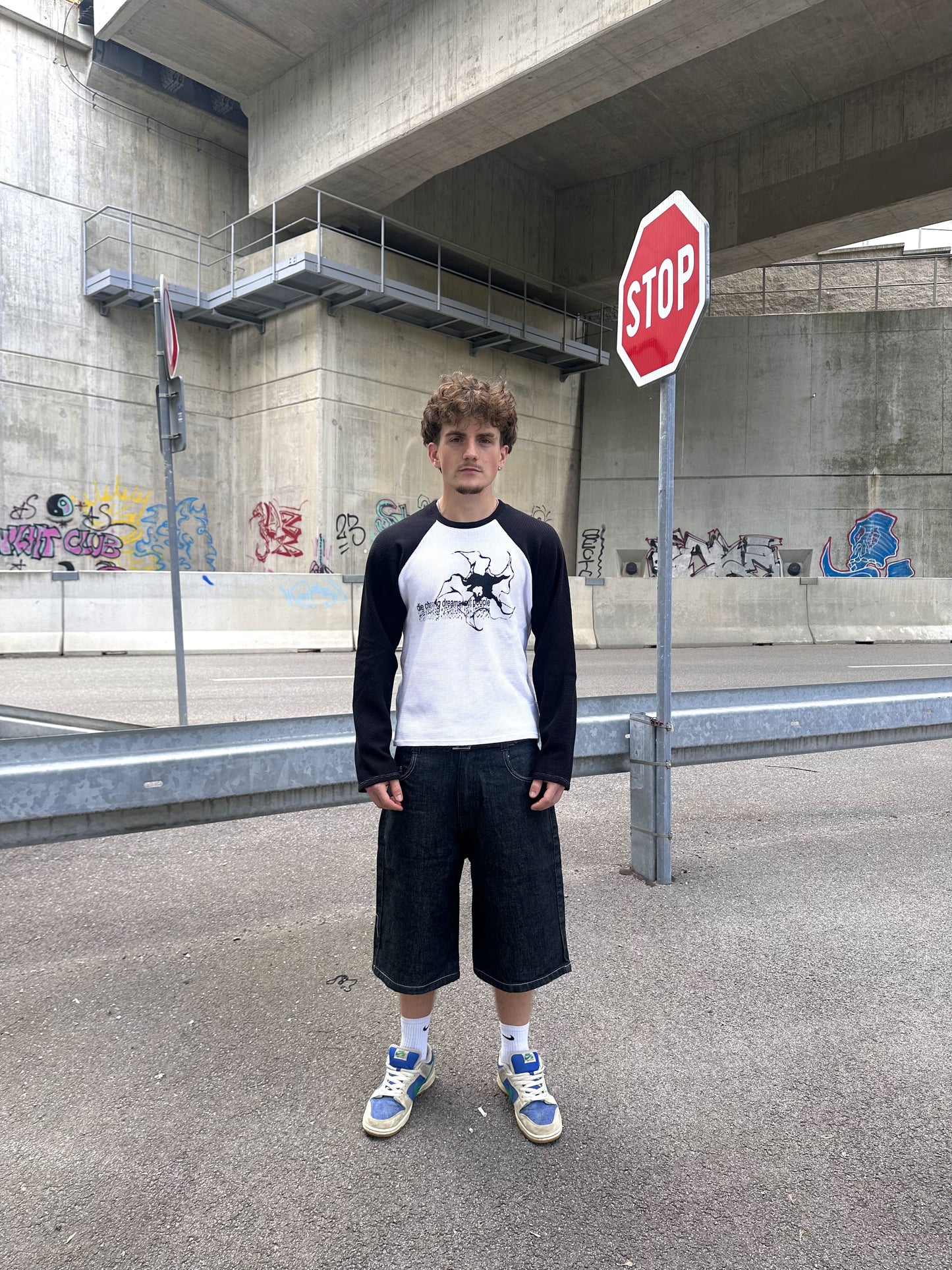moonflower long-sleeve black