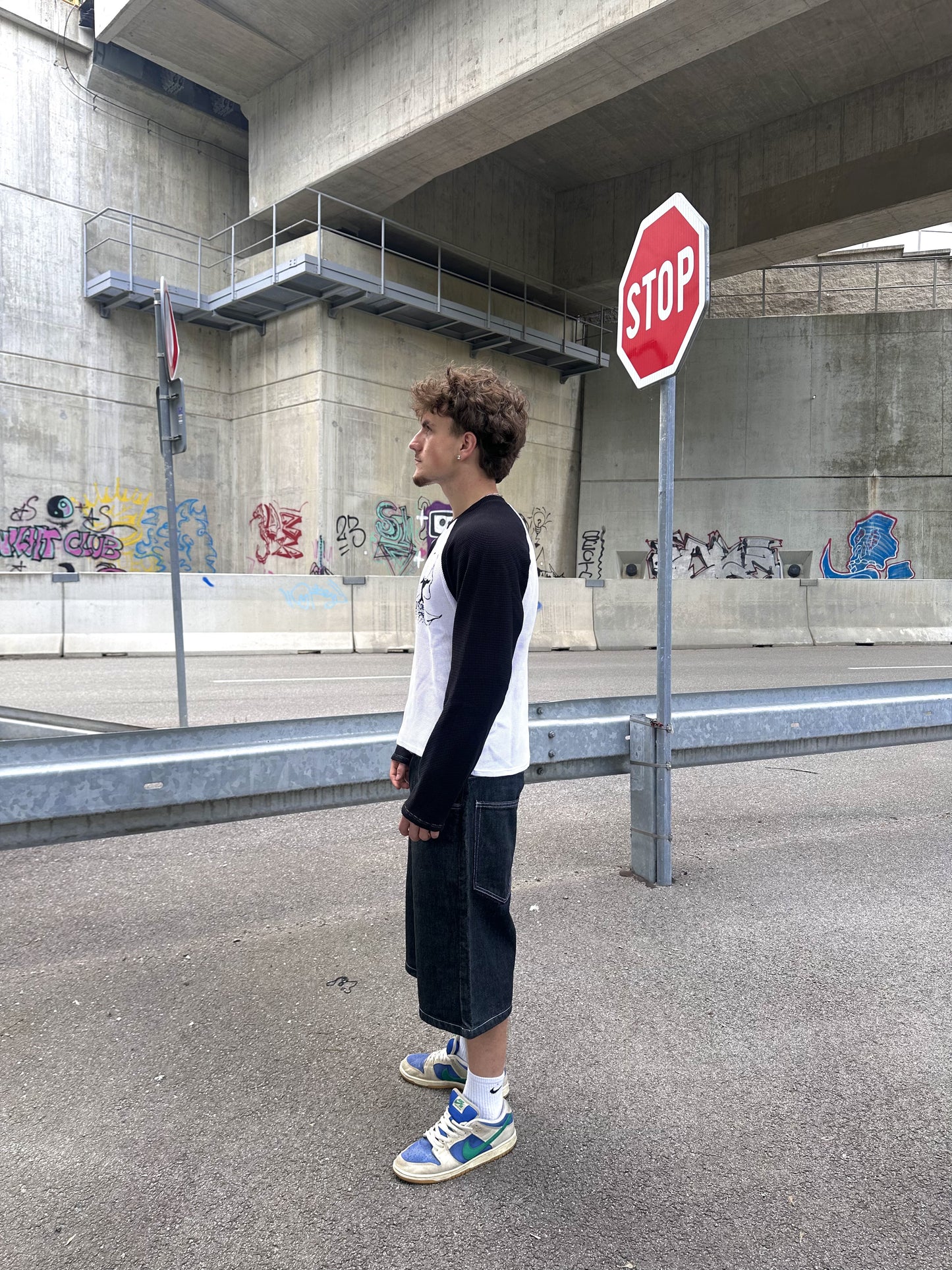 moonflower long-sleeve black