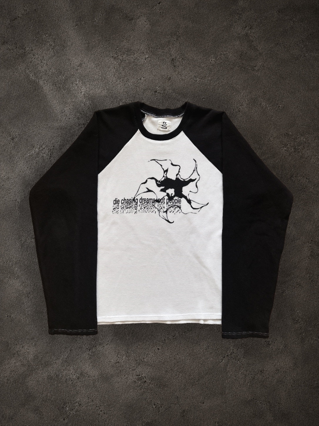 moonflower long-sleeve black