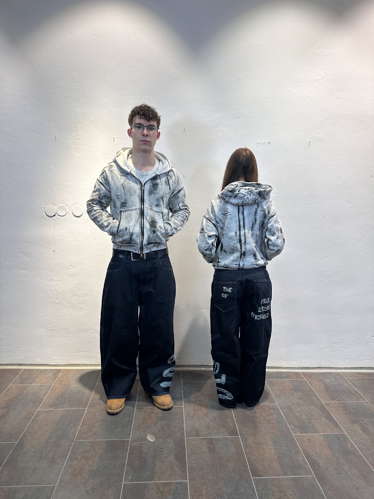 PAINT ’EM UP jeans